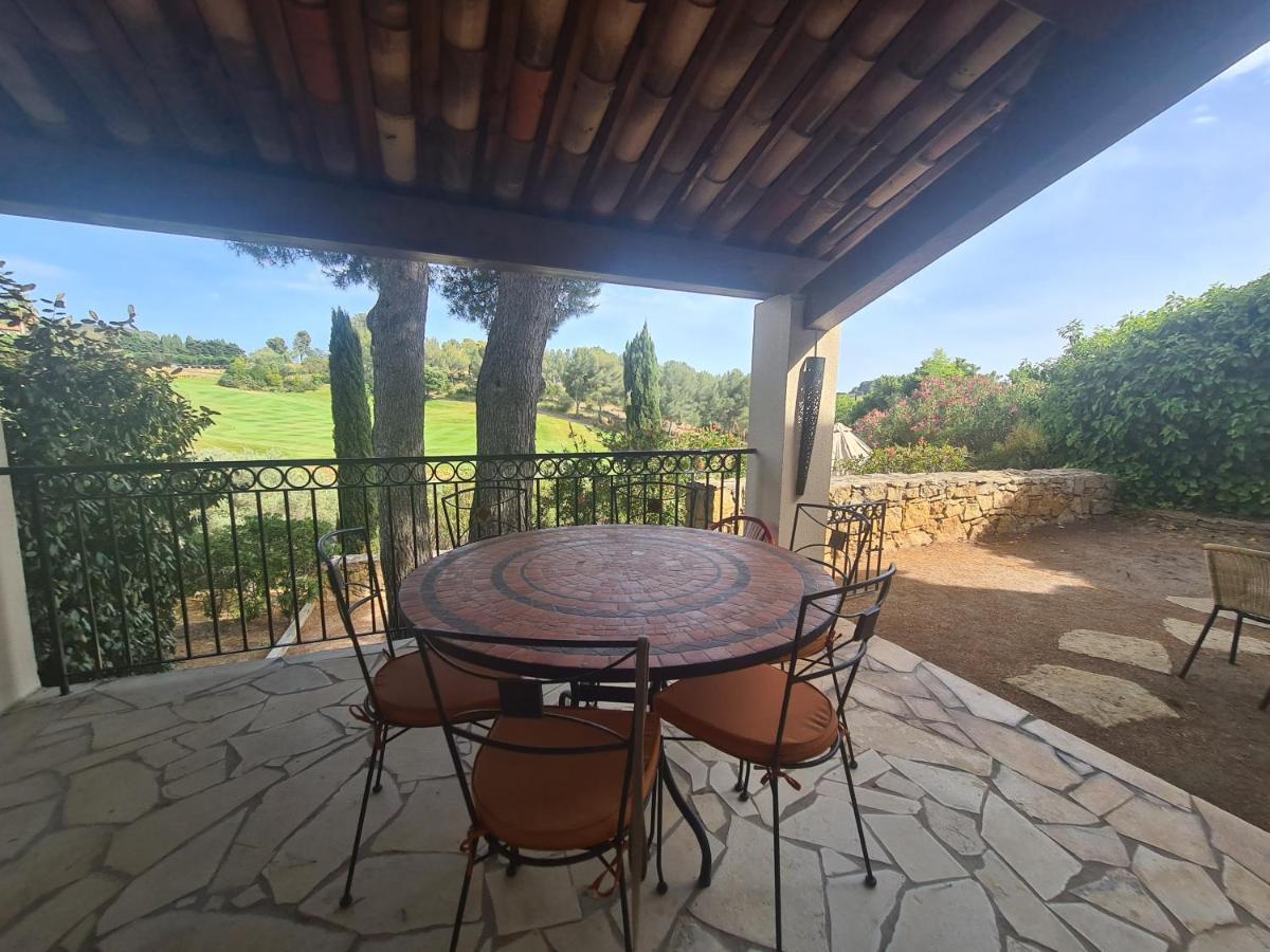 Superbe Villa-Domaine Avec Golf Piscine Et Tennis Saint-Cyr-sur-Mer Esterno foto