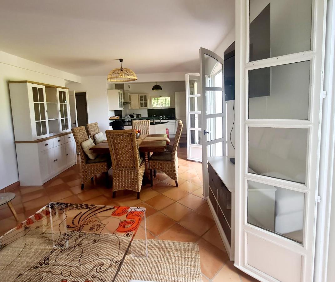 Superbe Villa-Domaine Avec Golf Piscine Et Tennis Saint-Cyr-sur-Mer Esterno foto