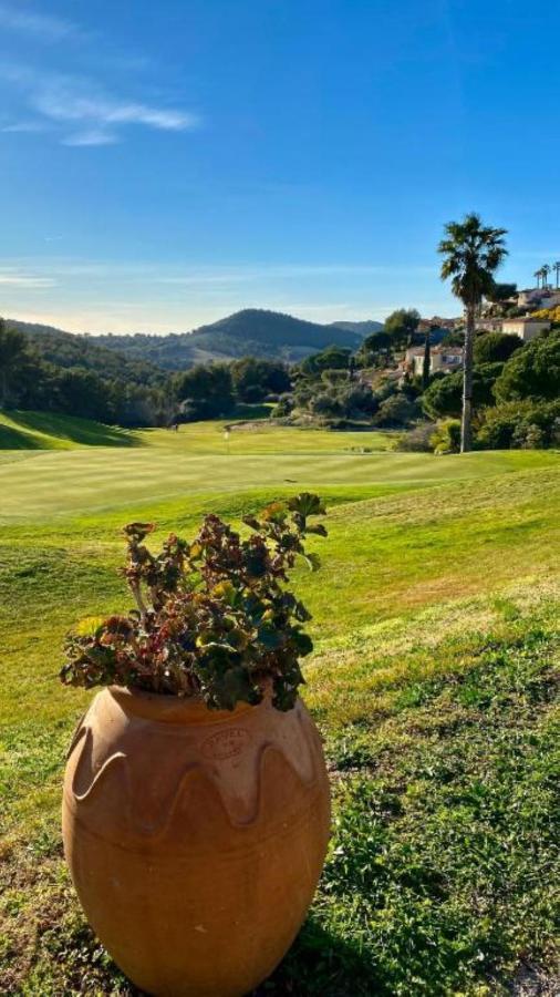 Superbe Villa-Domaine Avec Golf Piscine Et Tennis Saint-Cyr-sur-Mer Esterno foto