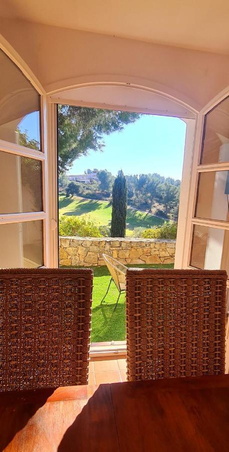 Superbe Villa-Domaine Avec Golf Piscine Et Tennis Saint-Cyr-sur-Mer Esterno foto