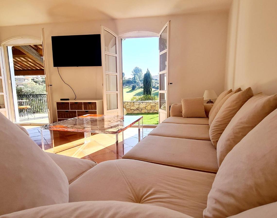 Superbe Villa-Domaine Avec Golf Piscine Et Tennis Saint-Cyr-sur-Mer Esterno foto