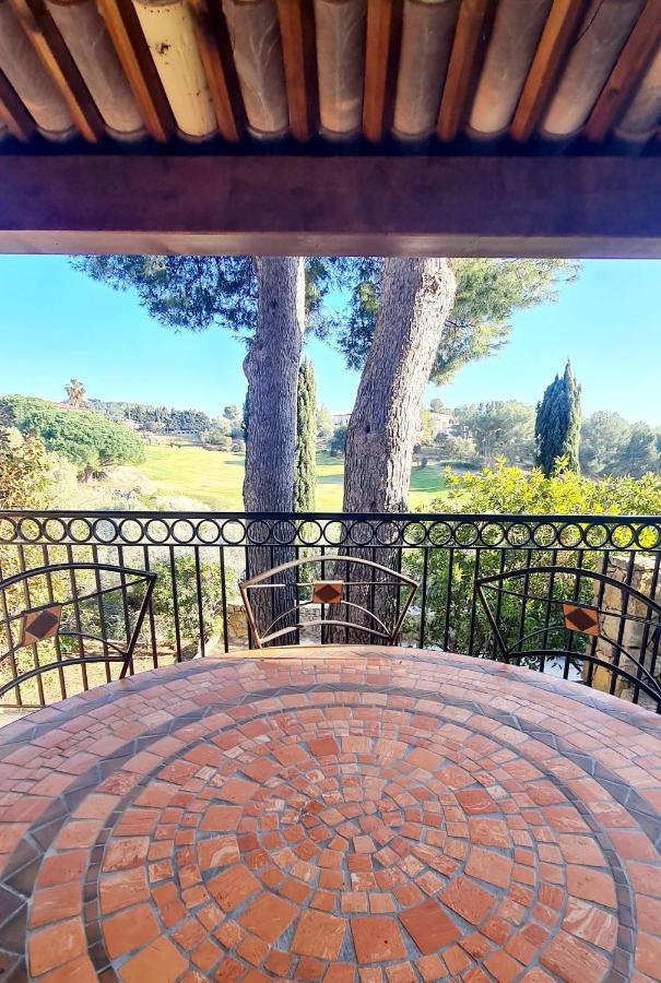 Superbe Villa-Domaine Avec Golf Piscine Et Tennis Saint-Cyr-sur-Mer Esterno foto