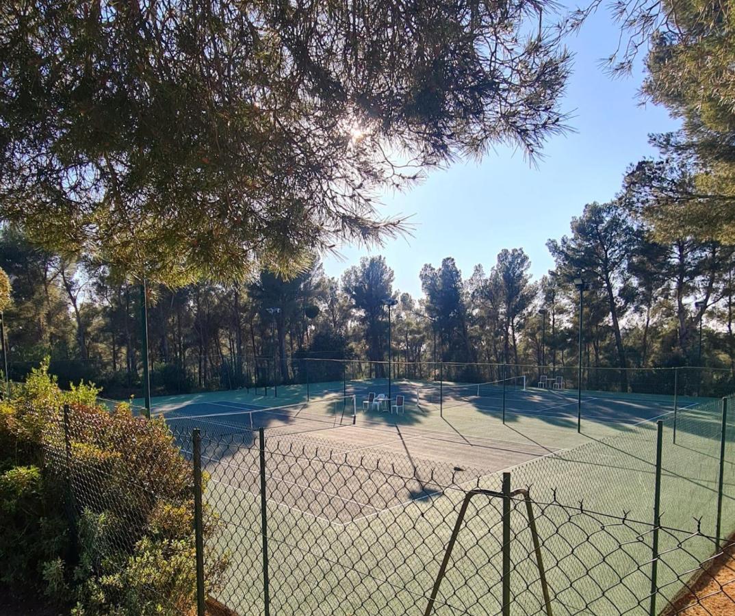 Superbe Villa-Domaine Avec Golf Piscine Et Tennis Saint-Cyr-sur-Mer Esterno foto