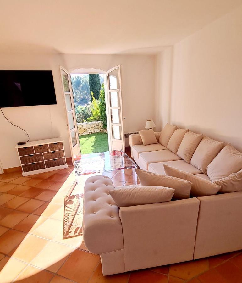 Superbe Villa-Domaine Avec Golf Piscine Et Tennis Saint-Cyr-sur-Mer Esterno foto