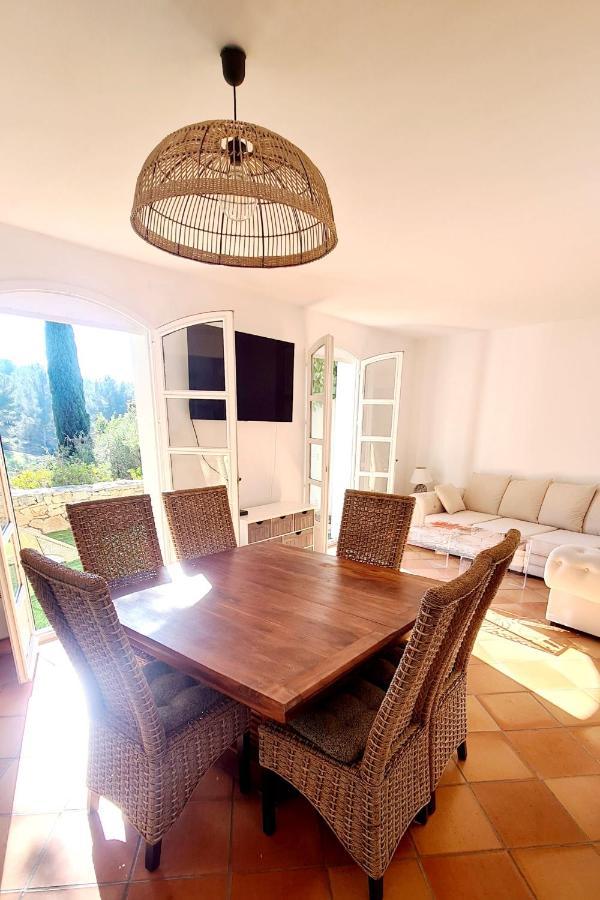Superbe Villa-Domaine Avec Golf Piscine Et Tennis Saint-Cyr-sur-Mer Esterno foto